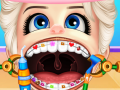 Spil Baby Elsa Wears A Brace
